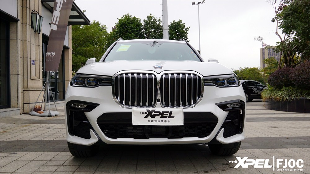 BMW 宝马X7 装贴XPEL-LUX PLUS隐形车衣透明膜
